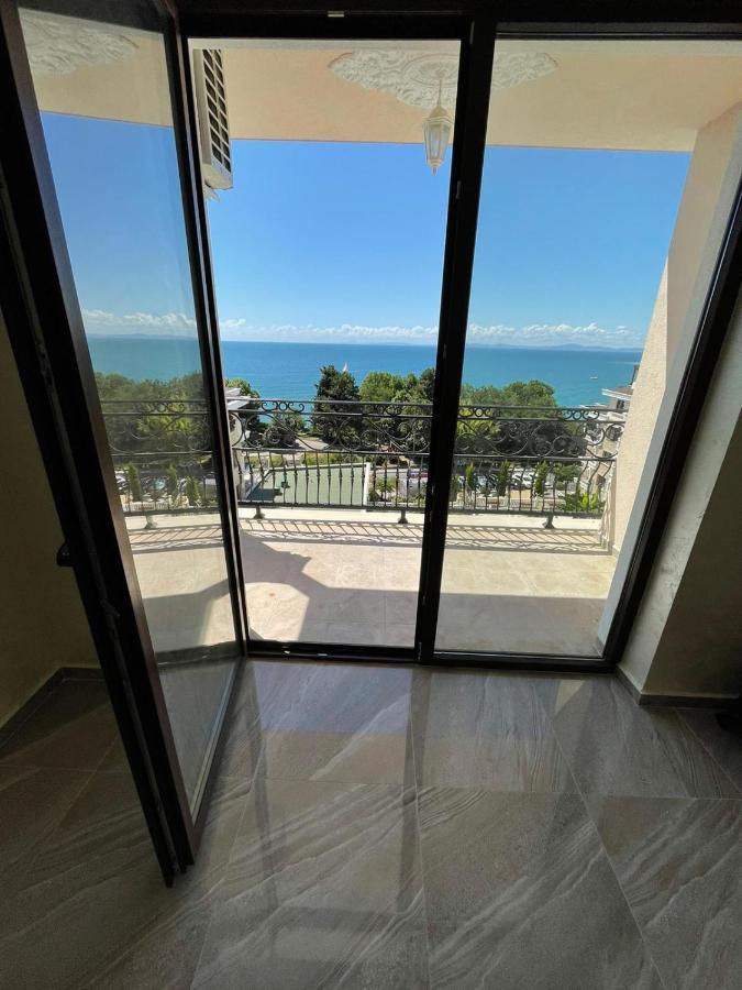 Luxury Penthouse Apartments At Valencia Gardens Burgas City Exterior foto
