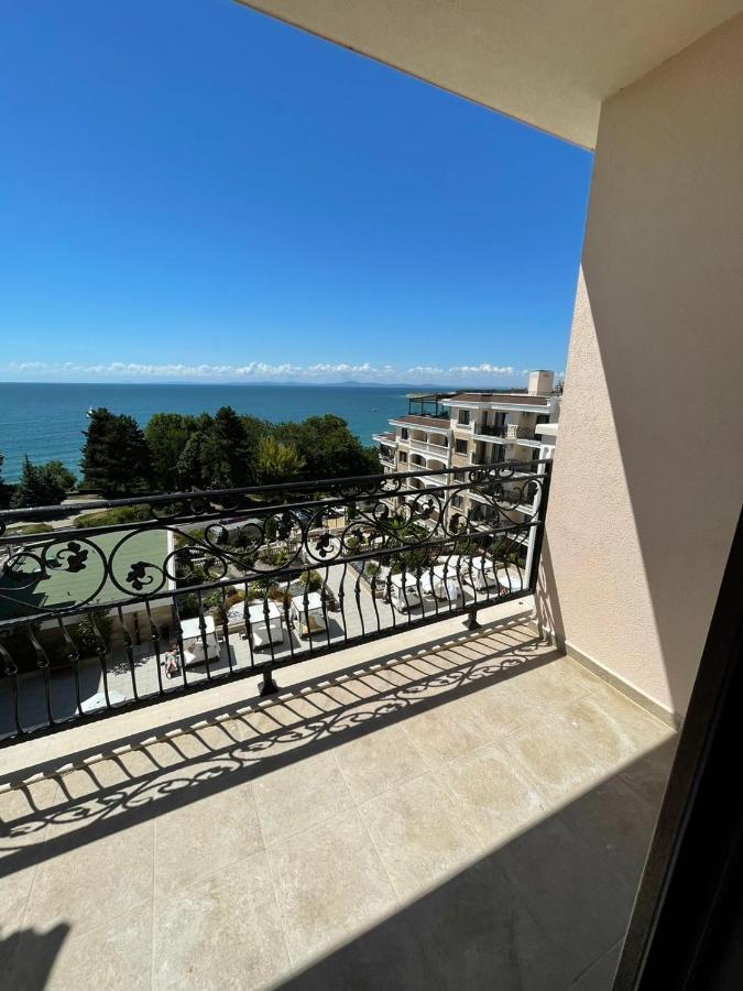 Luxury Penthouse Apartments At Valencia Gardens Burgas City Exterior foto